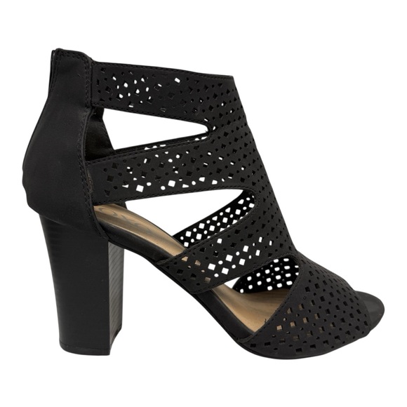 XOXO Beamer Sandals Heel Shoes Women’s 9.5 Black Lasercut Perforated - Picture 5 of 10
